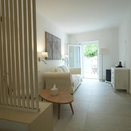 Praialonga With Pool And Garden 4* Ле-Кастелла