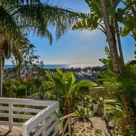 Bed and breakfast Charming And With Pool And Garden - Praialonga *