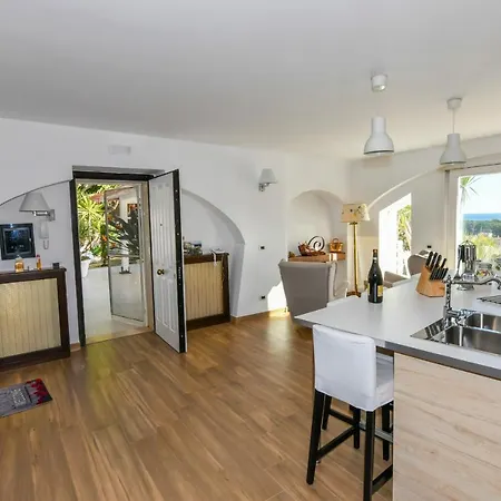 Praialonga With Pool And Garden