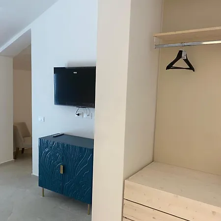 Praialonga With Pool And Garden