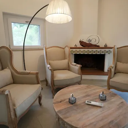 Charming And With Pool And Garden - Praialonga Bed and breakfast *