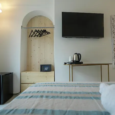 Bed and breakfast Charming And With Pool And Garden - Praialonga *