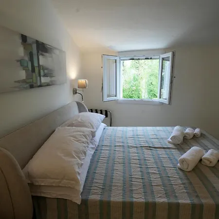 Charming And With Pool And Garden - Praialonga *