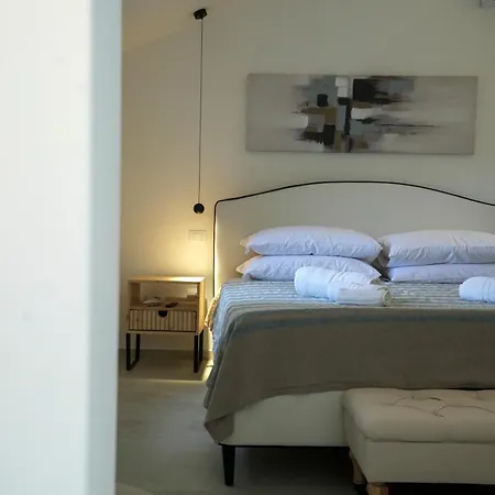 Bed and breakfast Charming And With Pool And Garden - Praialonga *