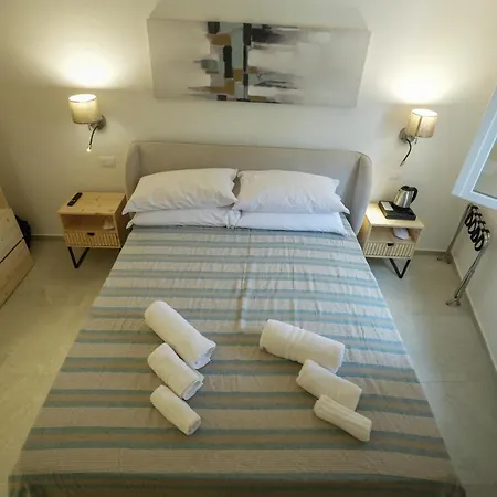 Charming And With Pool And Garden - Praialonga