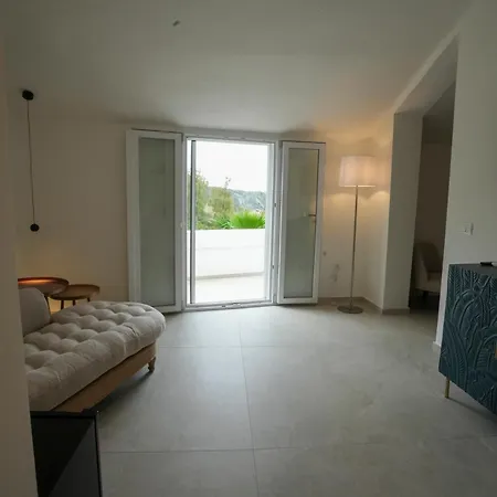 Charming And With Pool And Garden - Praialonga Bed and breakfast