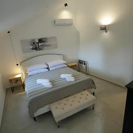 Bed and breakfast Charming And With Pool And Garden - Praialonga Le Castella (Calabria)