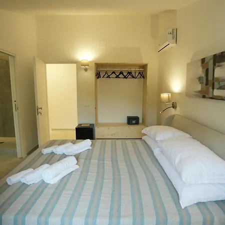 Charming And With Pool And Garden - Praialonga Bed and breakfast Le Castella (Calabria)