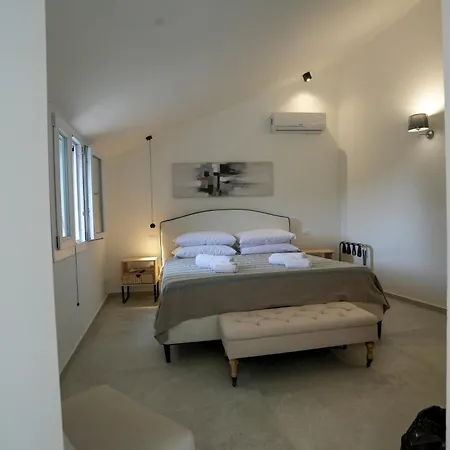 Charming And With Pool And Garden - Praialonga * Le Castella (Calabria)
