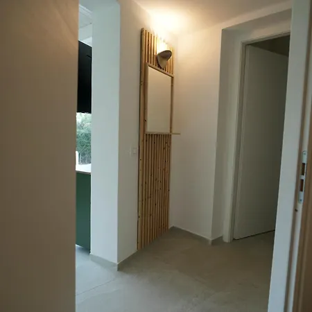 فندق مبيت وإفطار Praialonga With Pool And Garden 4*