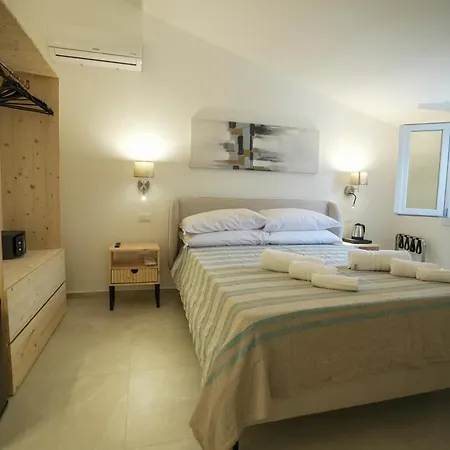 Charming And With Pool And Garden - Praialonga Bed and breakfast