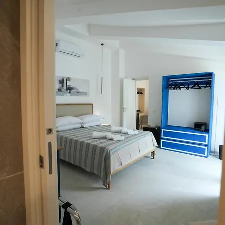 فندق مبيت وإفطار Praialonga With Pool And Garden 4*