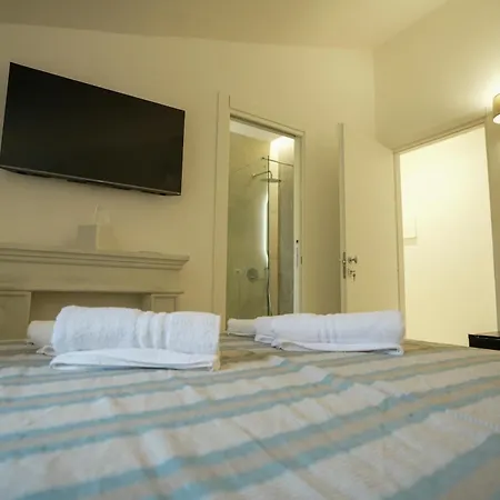 Charming And With Pool And Garden - Praialonga *