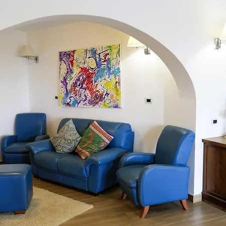 Charming And With Pool And Garden - Praialonga Bed and breakfast *