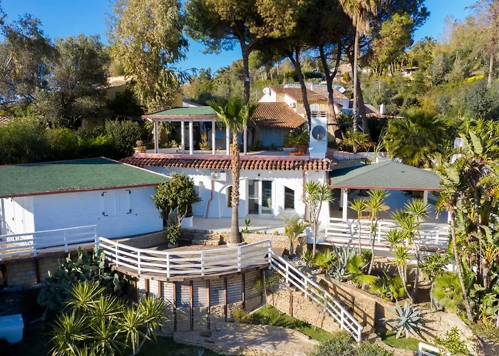 Praialonga With Pool And Garden Bed & Breakfast 4*