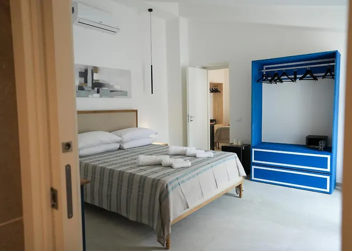 Praialonga With Pool And Garden Bed & Breakfast