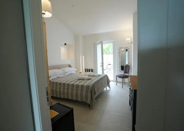 Bed & Breakfast Praialonga With Pool And Garden 4*