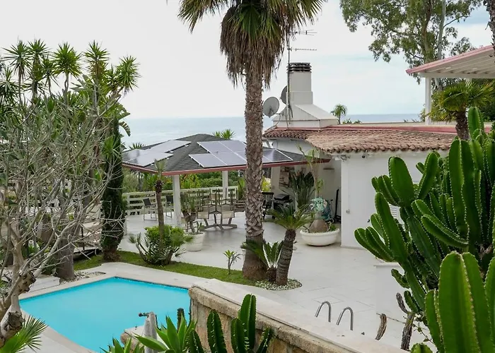 Bed & Breakfast Praialonga With Pool And Garden Le Castella (Calabria)