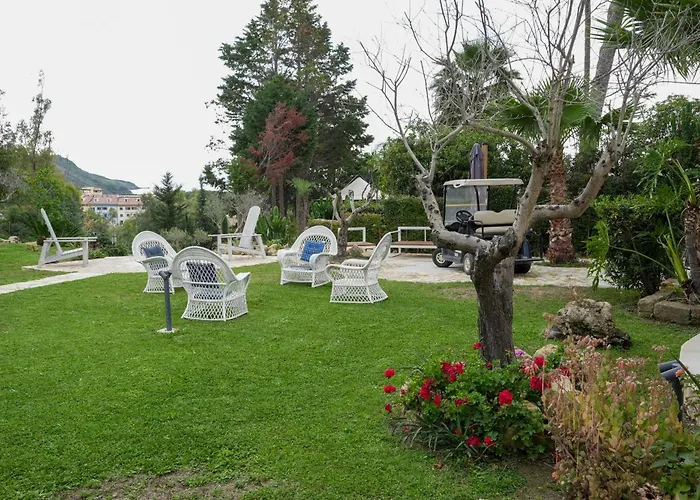 Praialonga With Pool And Garden 住宿加早餐酒店 4*